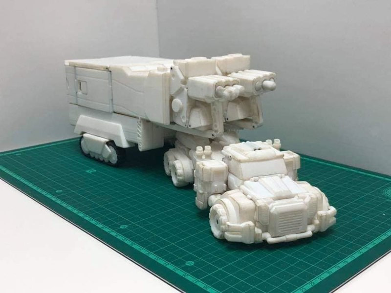Fans Hobby MB 15 Trailer Mode Prototype Test Shots Images Not Armada Optimus Prime Super Mode  (1 of 18)